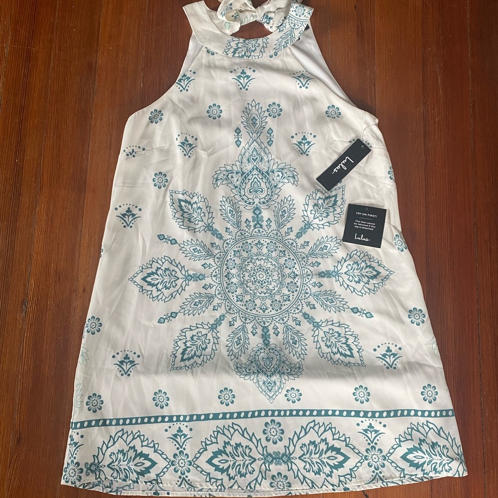 LuLu’s white dress